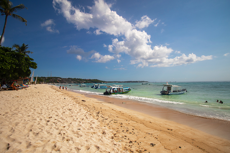 Bali bans plastic bags