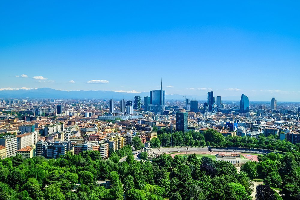 Milan is a great example of turning a city green! Image by Francesco Ungaro on Pexels.